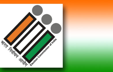विधानपरिषद निवडणुकीच्या मतदान केंद्रावरील नागरिक