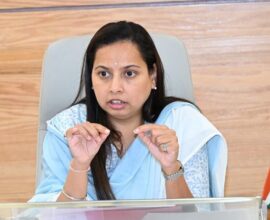 अंगणवाडीतील बालके आणि महिला व बालविकास विभागाची बैठक