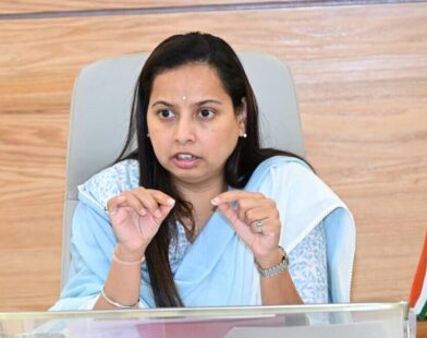 अंगणवाडीतील बालके आणि महिला व बालविकास विभागाची बैठक