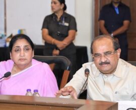 पुण्यातील कालवा सल्लागार समितीच्या बैठकीत बोलताना उपमुख्यमंत्री सुनेत्रा अजित पवार