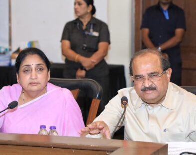 पुण्यातील कालवा सल्लागार समितीच्या बैठकीत बोलताना उपमुख्यमंत्री सुनेत्रा अजित पवार