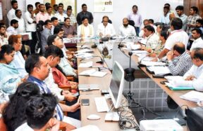 भंडारा जिल्हाधिकारी कार्यालयात पार पडलेली दुष्काळ निवारण बैठक