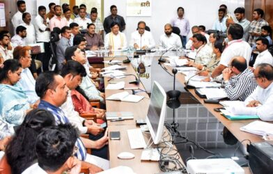 भंडारा जिल्हाधिकारी कार्यालयात पार पडलेली दुष्काळ निवारण बैठक