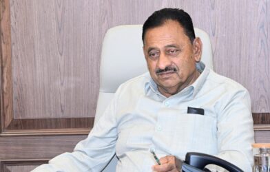 कर्जमुक्ती योजनेच्या यादीबाबत माहिती देताना सहकार मंत्री बाबासाहेब पाटील