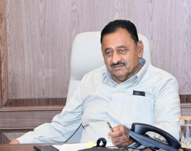 कर्जमुक्ती योजनेच्या यादीबाबत माहिती देताना सहकार मंत्री बाबासाहेब पाटील