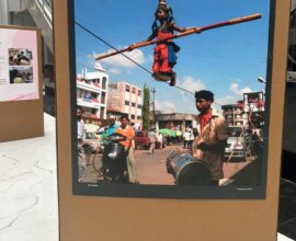 मंत्रालयातील त्रिमूर्ती प्रांगणात भरलेले उजेडाच्या वाटेवर छायाचित्र प्रदर्शन