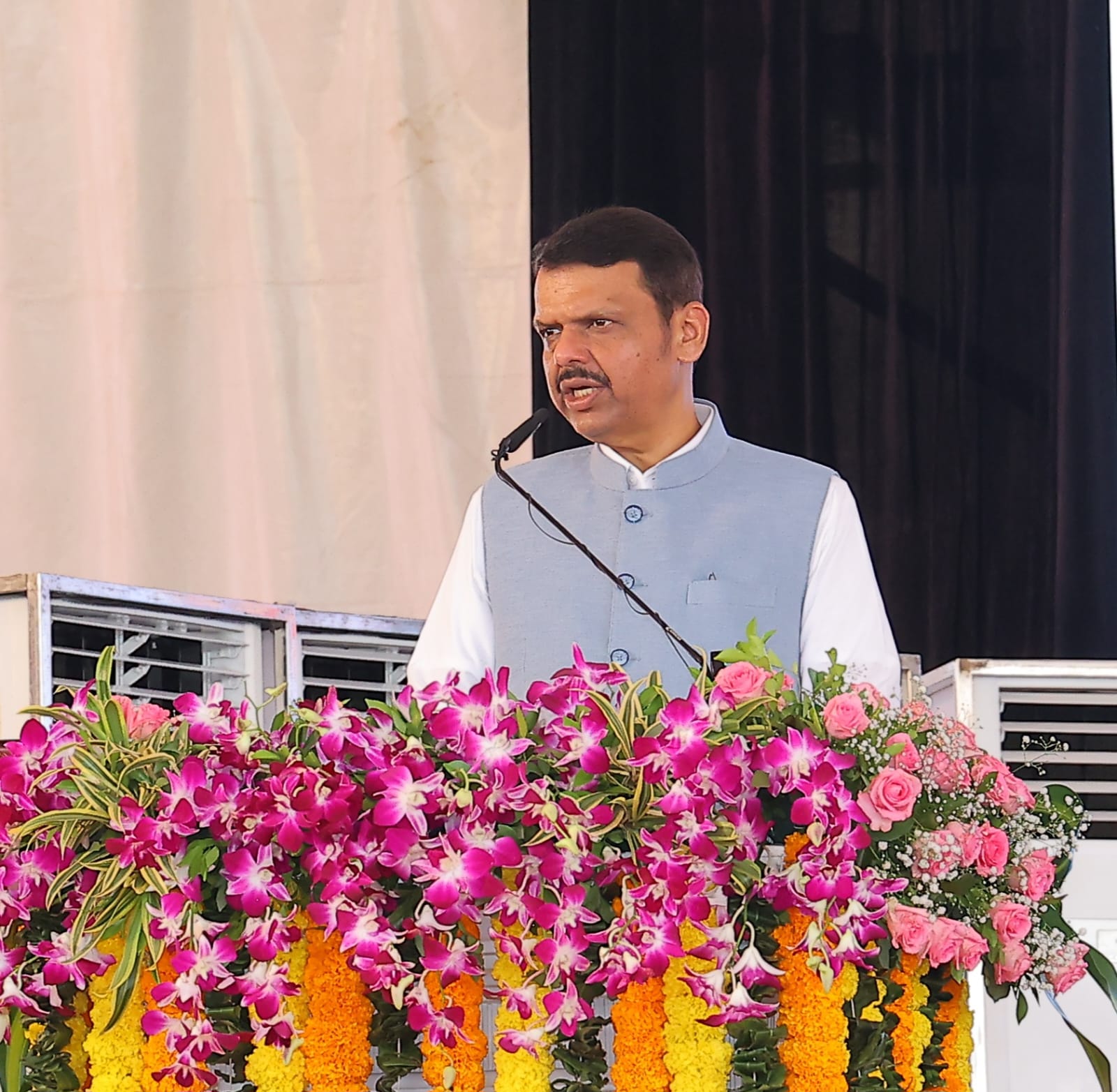 नैना क्षेत्रातील विकास प्रकल्प आणि मालमत्ता पत्रक वाटप सोहळा