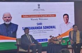 दक्षिण कोरिया में जहाज निर्माण और समुद्री उद्योग से जुड़ा एक दृश्य