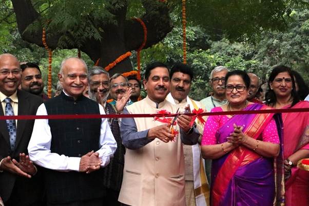 नई दिल्ली में एक आधुनिक शैक्षणिक संस्थान और विश्वविद्यालय का भवन