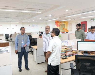 सरकारी कार्यालय भवन का एक सामान्य दृश्य